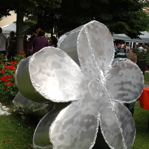 Big flower, 2004